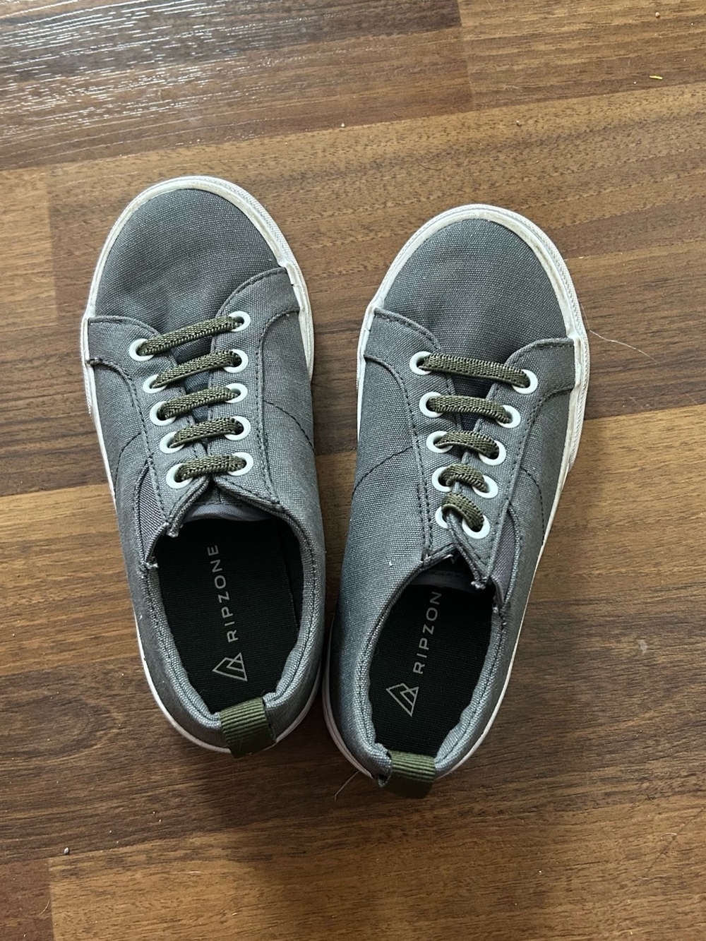 Boy's Gray Canvas Ripzone Sneakers BRAND NEW